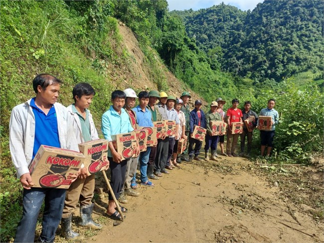 Huyện Kỳ Sơn, Nghệ An: Sau 1 tuần cô lập, người dân bắt đầu cạn kiệt lương thực, nhu yếu phẩm (12/9/2022)